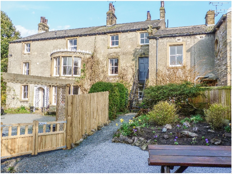Whitefriars Lodge a holiday cottage rental for 9 in Settle, 