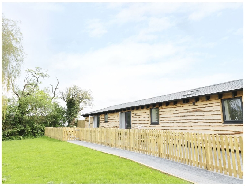 Willow Lodge a holiday cottage rental for 4 in Cleeve Prior, 