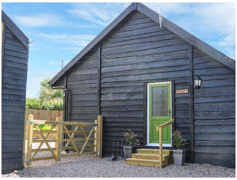 Woodpecker Lodge a holiday cottage rental for 2 in Langport, 