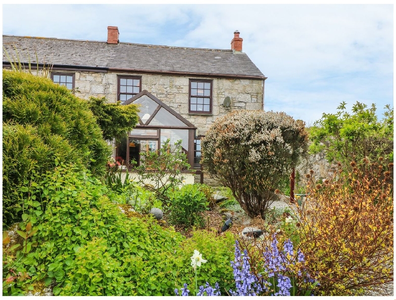 Eldamar Cottage a holiday cottage rental for 4 in Falmouth, 