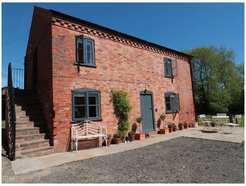 Granary 1 a holiday cottage rental for 2 in Madley, 
