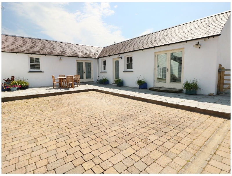 The Annexe at The Old Farm a holiday cottage rental for 8 in Lamphey, 