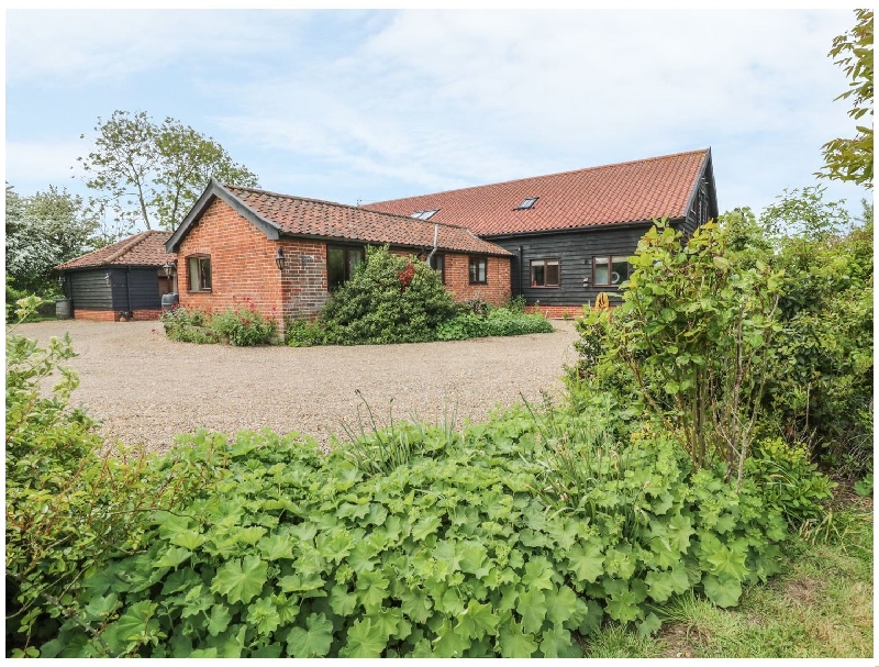The Stables a holiday cottage rental for 7 in Halesworth, 