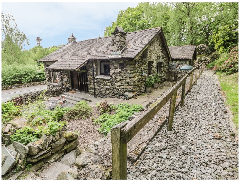Low Brow Barn a holiday cottage rental for 4 in Ambleside, 
