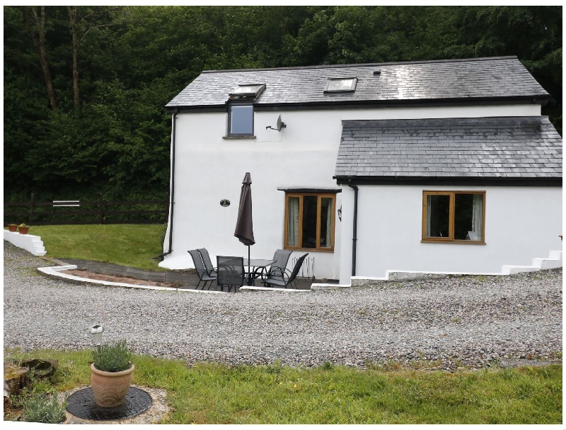 Crooked Oak Cottage a holiday cottage rental for 6 in South Molton, 