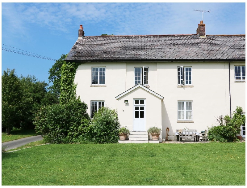 Heathfield Down Farmhouse a holiday cottage rental for 12 in Modbury, 