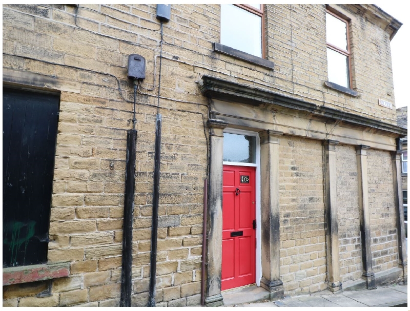 17B Church Street a holiday cottage rental for 5 in Honley, 