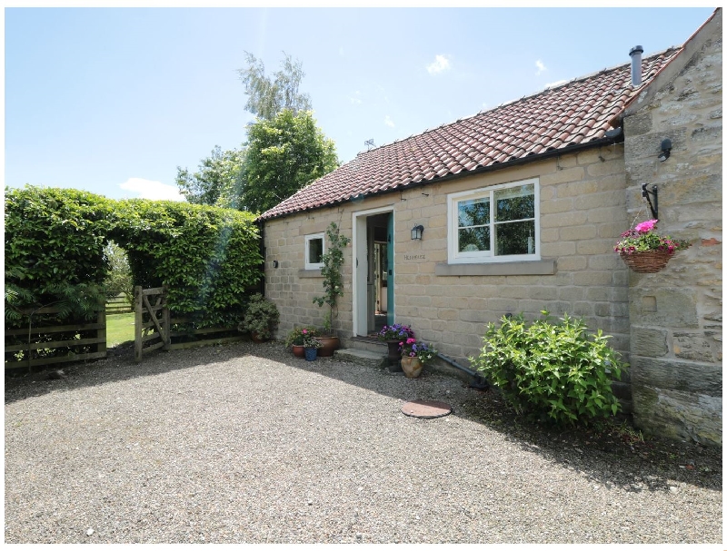 Henhouse Cottage a holiday cottage rental for 4 in Gillamoor, 