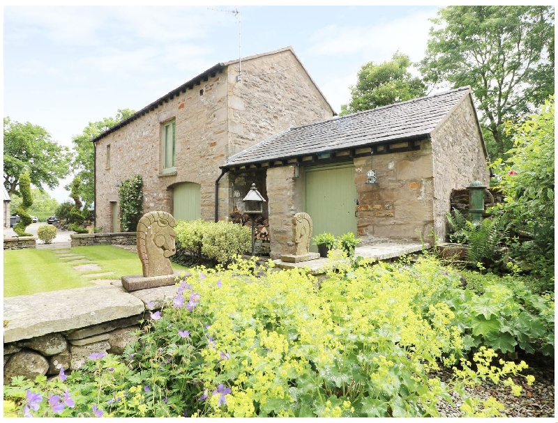 Pickle Barn a holiday cottage rental for 4 in Hutton Roof, 