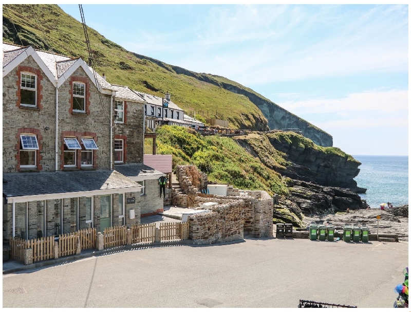 Gull Rock a holiday cottage rental for 4 in Trebarwith Strand, 