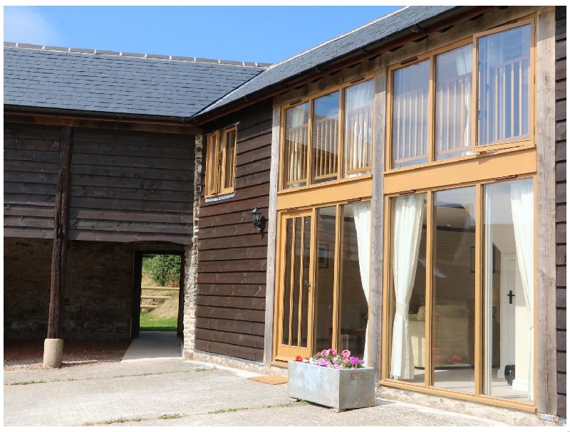Hunstone Barn a holiday cottage rental for 4 in South Molton, 
