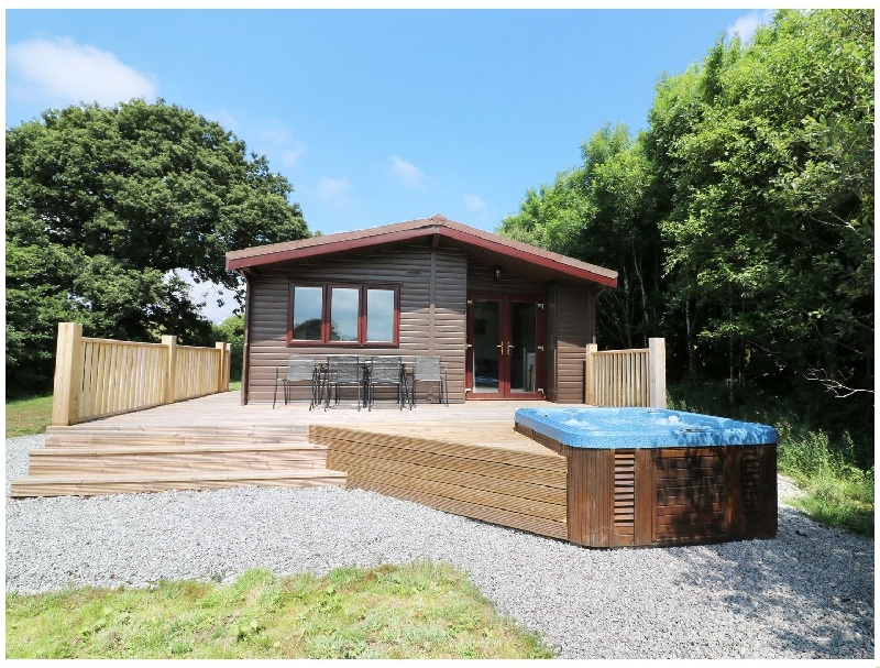 Willow Lodge a holiday cottage rental for 6 in Falmouth, 