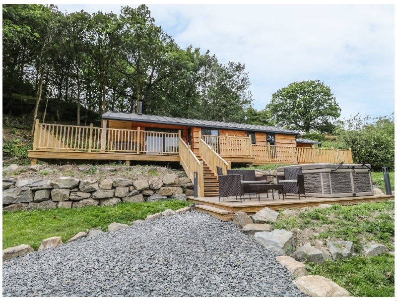 Thornyfield Lodge a holiday cottage rental for 4 in Bowness-On-Windermere, 