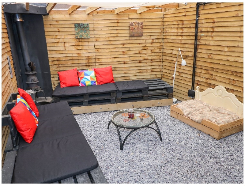 Sied yr Ardd a holiday cottage rental for 2 in Ystradgynlais, 