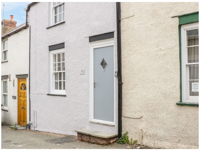 Clock Cottage a holiday cottage rental for 4 in Conwy, 