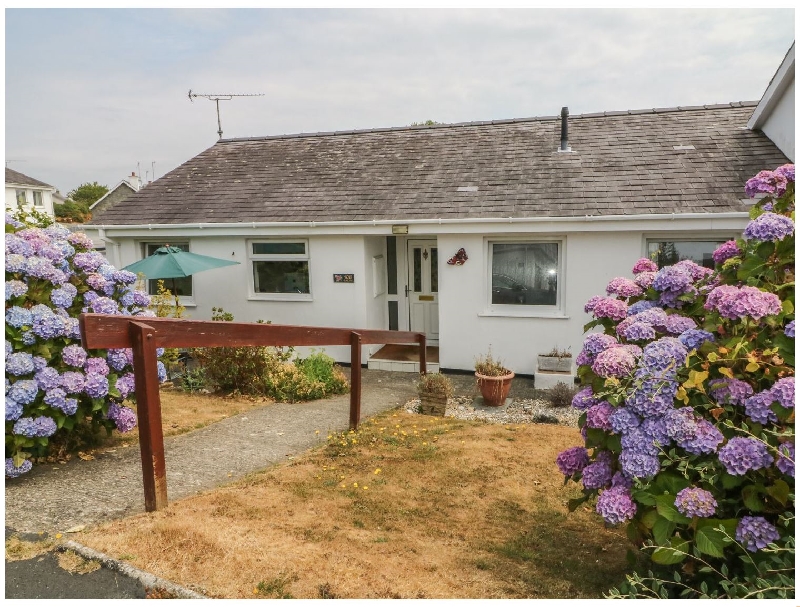 106 Cae Du Estate a holiday cottage rental for 6 in Abersoch, 