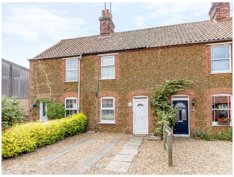 Penny Cottage a holiday cottage rental for 4 in Heacham, 