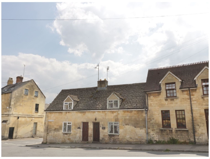 Mouse Hole Cottage a holiday cottage rental for 6 in Winchcombe, 