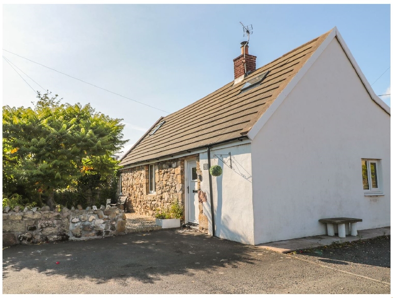Lindisfarne Cottage a holiday cottage rental for 6 in Lowick, 