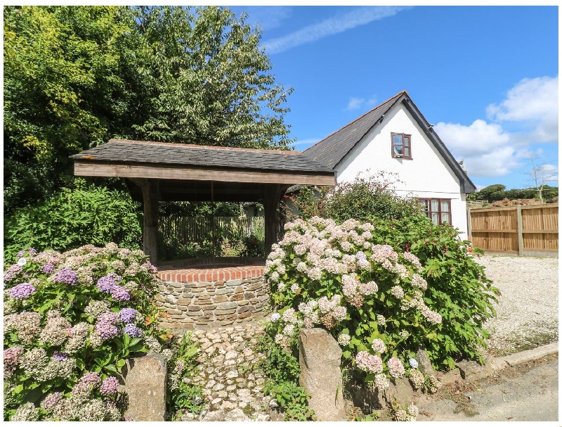 Click here for more about Wishing Well Cottage