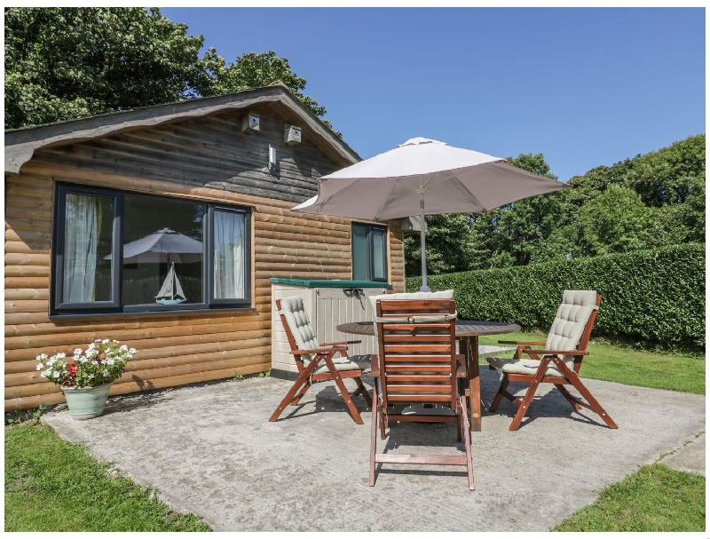 Sunflower Lodge a holiday cottage rental for 3 in Roche, 
