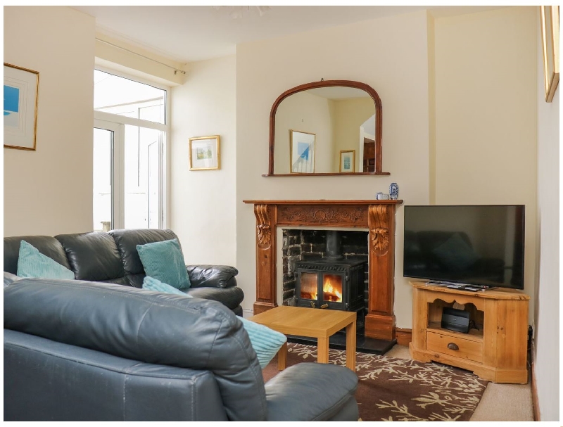 44 Heathcliff Cottage a holiday cottage rental for 6 in Swansea, 