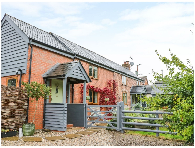 Yew Tree Cottage a holiday cottage rental for 6 in Leominster, 