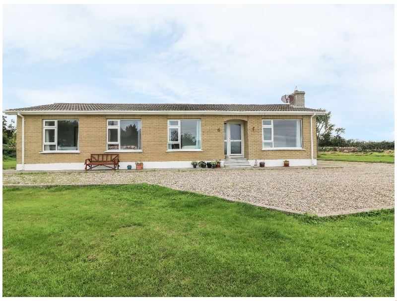 Findale a holiday cottage rental for 8 in Rosslare Harbour, 