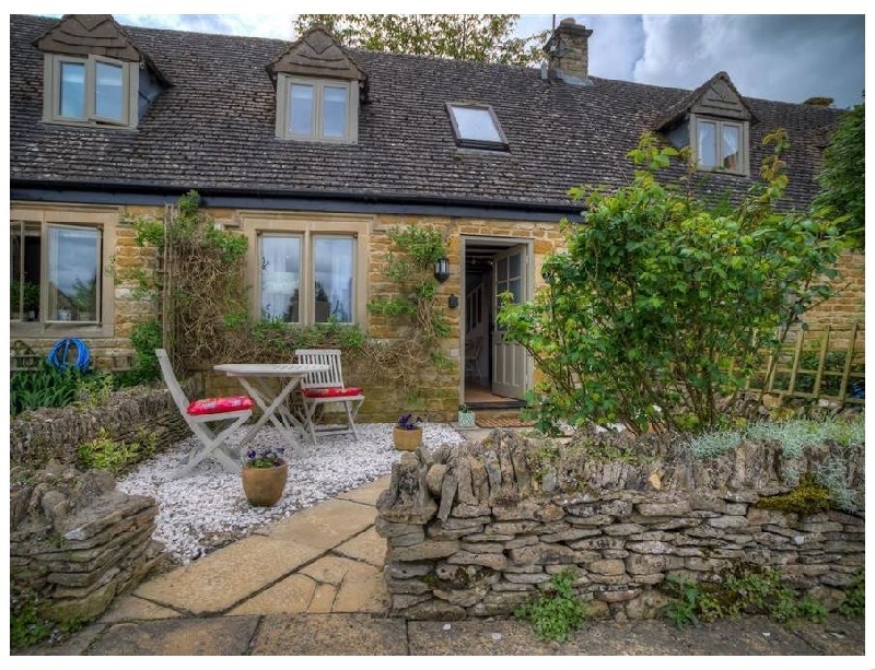 Bobble Cottage a holiday cottage rental for 2 in Little Rissington, 