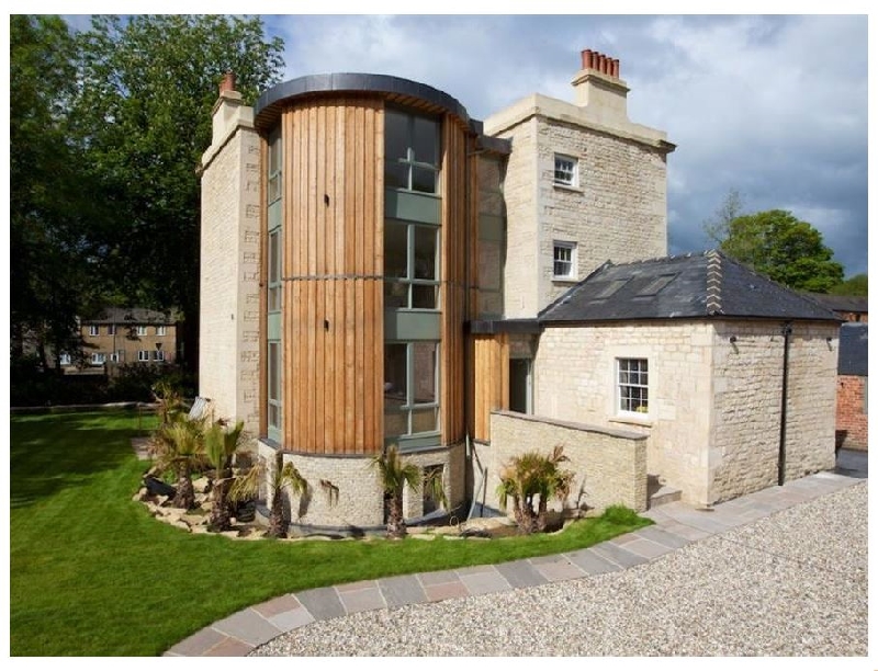 Corruna a holiday cottage rental for 4 in Cirencester, 