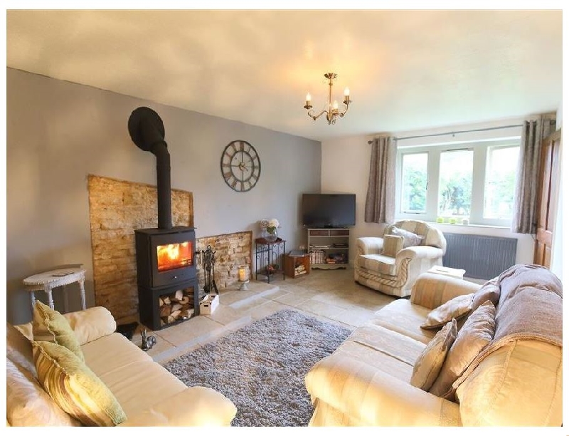 Honeystone Cottage a holiday cottage rental for 4 in Moreton-In-Marsh, 