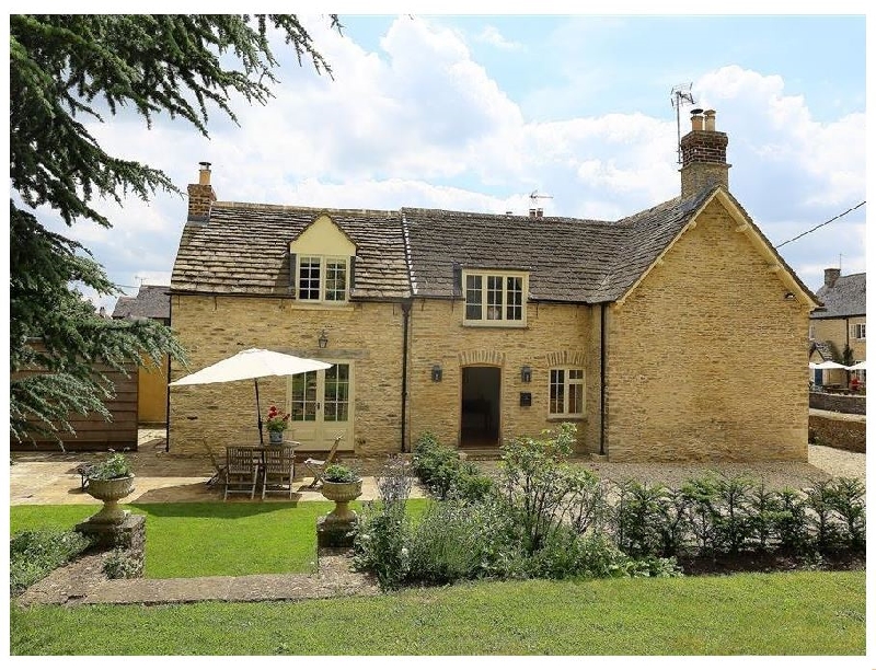 Number 11- Hollywell a holiday cottage rental for 6 in Tetbury, 