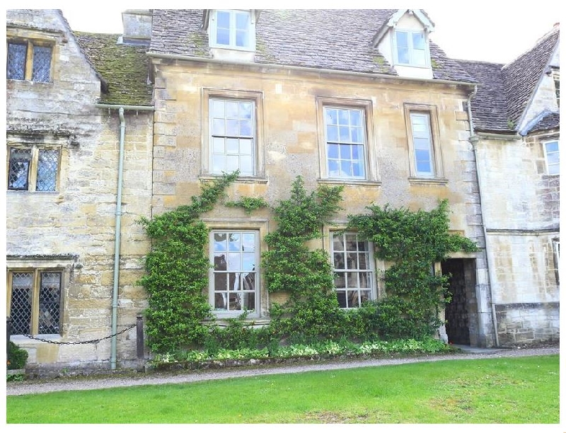 Burford House a holiday cottage rental for 8 in Burford, 