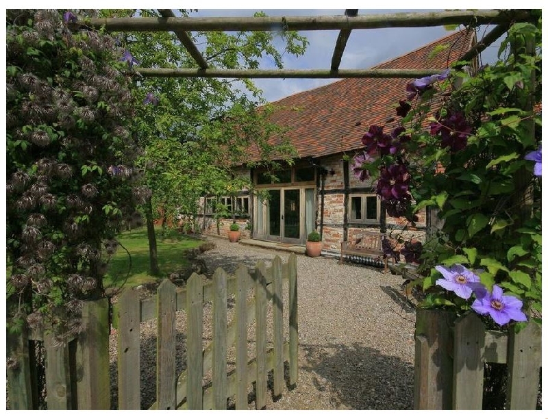 Whites Farm Barn a holiday cottage rental for 6 in Ledbury, 