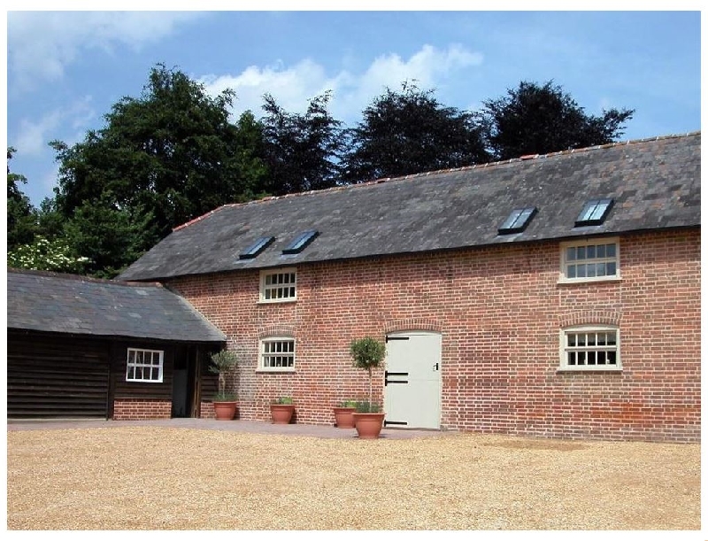 Click here for more about Stable Cottage- Rockbourne