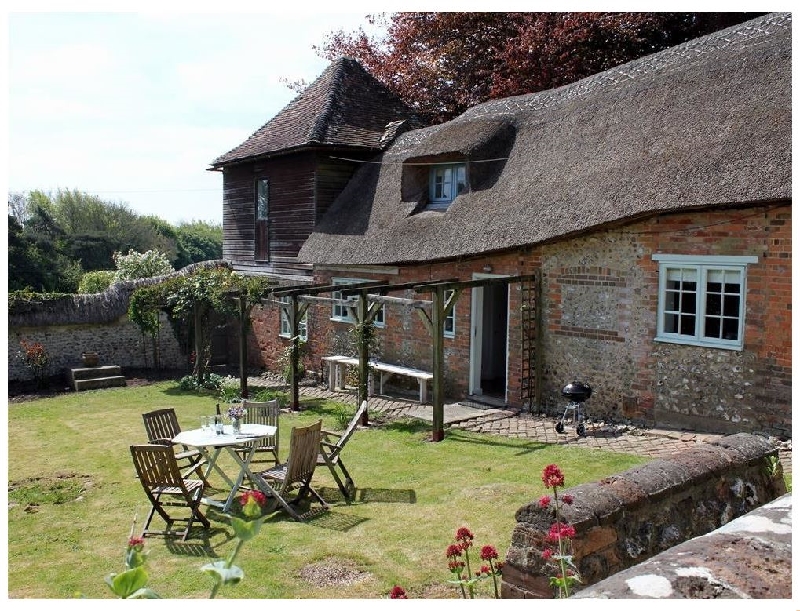 The Granary a holiday cottage rental for 4 in Milton Abbas, 