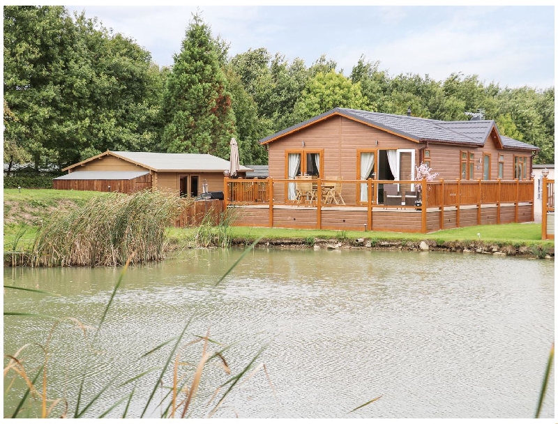 The Lake House a holiday cottage rental for 4 in Marston, 