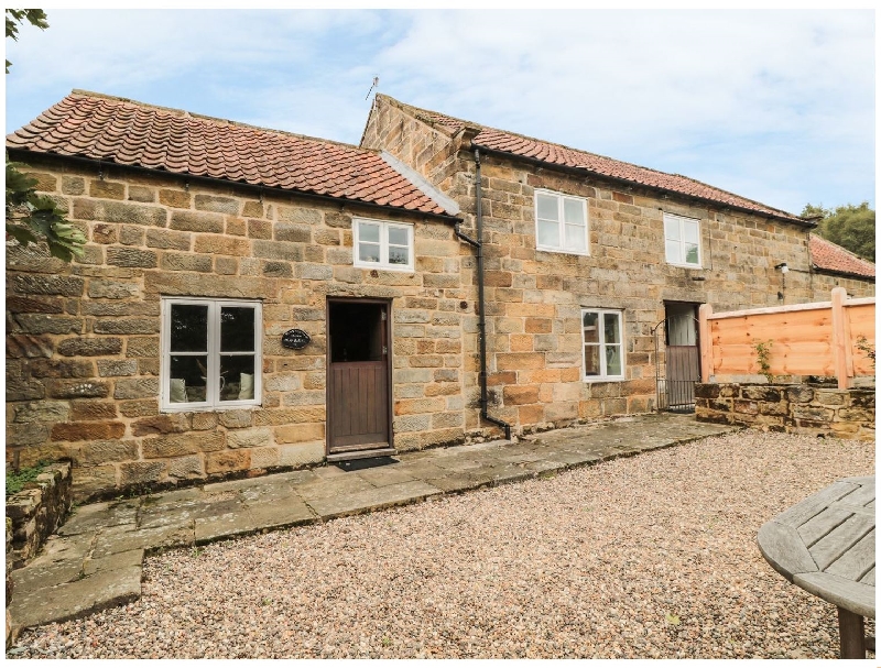 Pond Cottage a holiday cottage rental for 4 in Rosedale Abbey, 