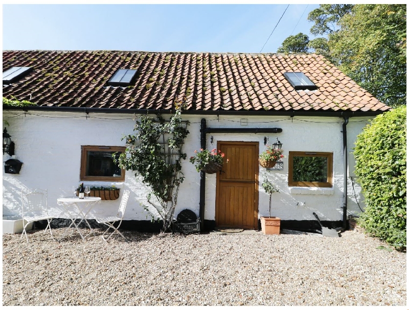 The Snug a holiday cottage rental for 4 in Brandesburton, 
