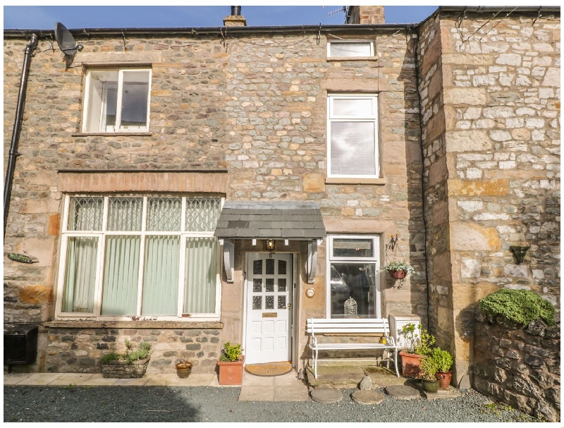Old Farm Cottage a holiday cottage rental for 5 in Kirkby Lonsdale, 