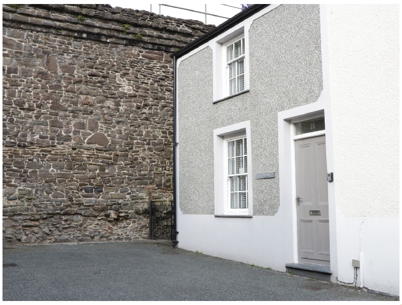 Ty Potiwr a holiday cottage rental for 3 in Conwy, 