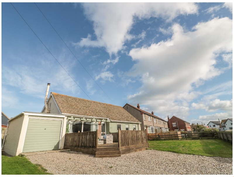 2 Duck Cottage a holiday cottage rental for 6 in Beadnell, 