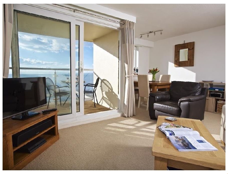 Seaspray (Thurlestone Sands) a holiday cottage rental for 4 in Thurlestone, 