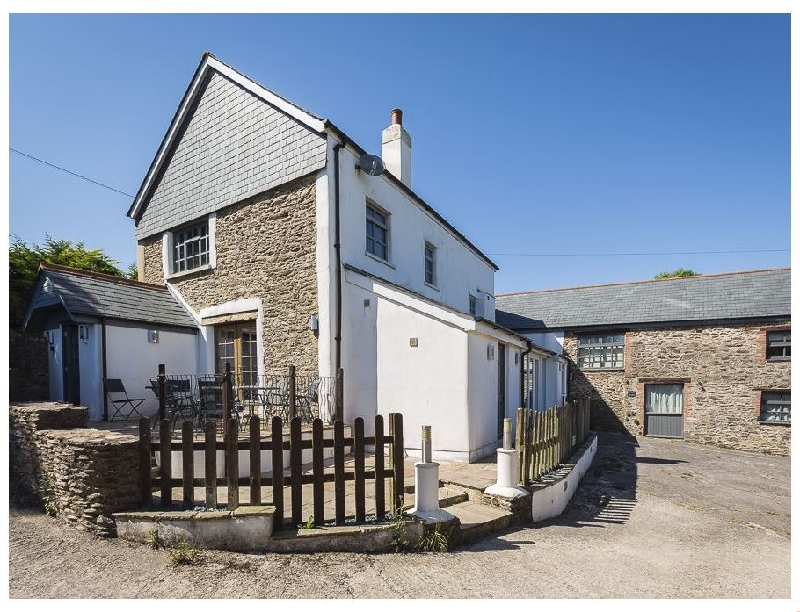 Little Cotton Farmhouse a holiday cottage rental for 10 in Dartmouth, 