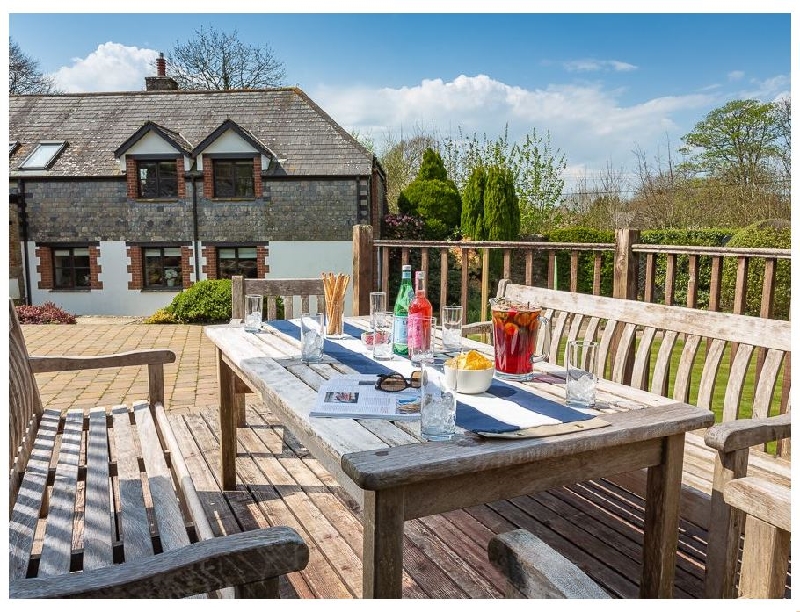 Great Torr Barn a holiday cottage rental for 10 in Kingston, 