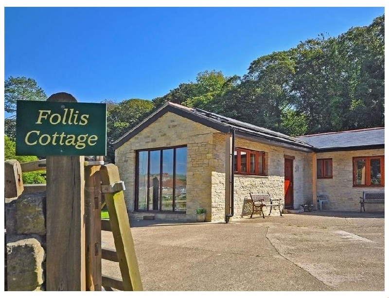 Follis Cottage a holiday cottage rental for 4 in Nottington, 