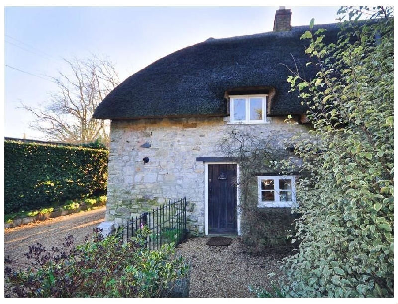 Little Ivy a holiday cottage rental for 3 in West Lulworth, 