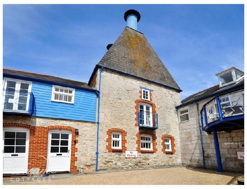 The Oast House a holiday cottage rental for 10 in Brewers Quay Harbour, 