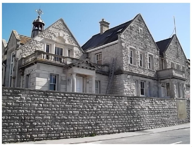 The Old Portland Courthouse a holiday cottage rental for 8 in Fortuneswell, 