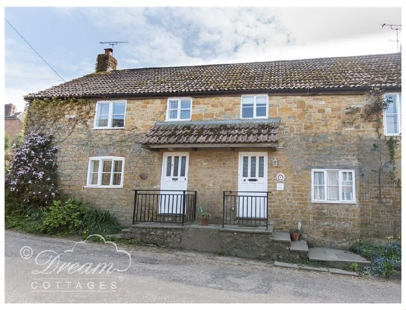 Pippins Loders a holiday cottage rental for 6 in Bridport, 